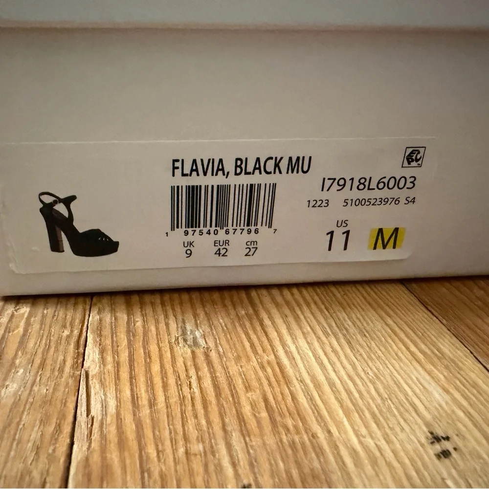 Veronica Beard Black Knotted Heels - Picture 6 of 6